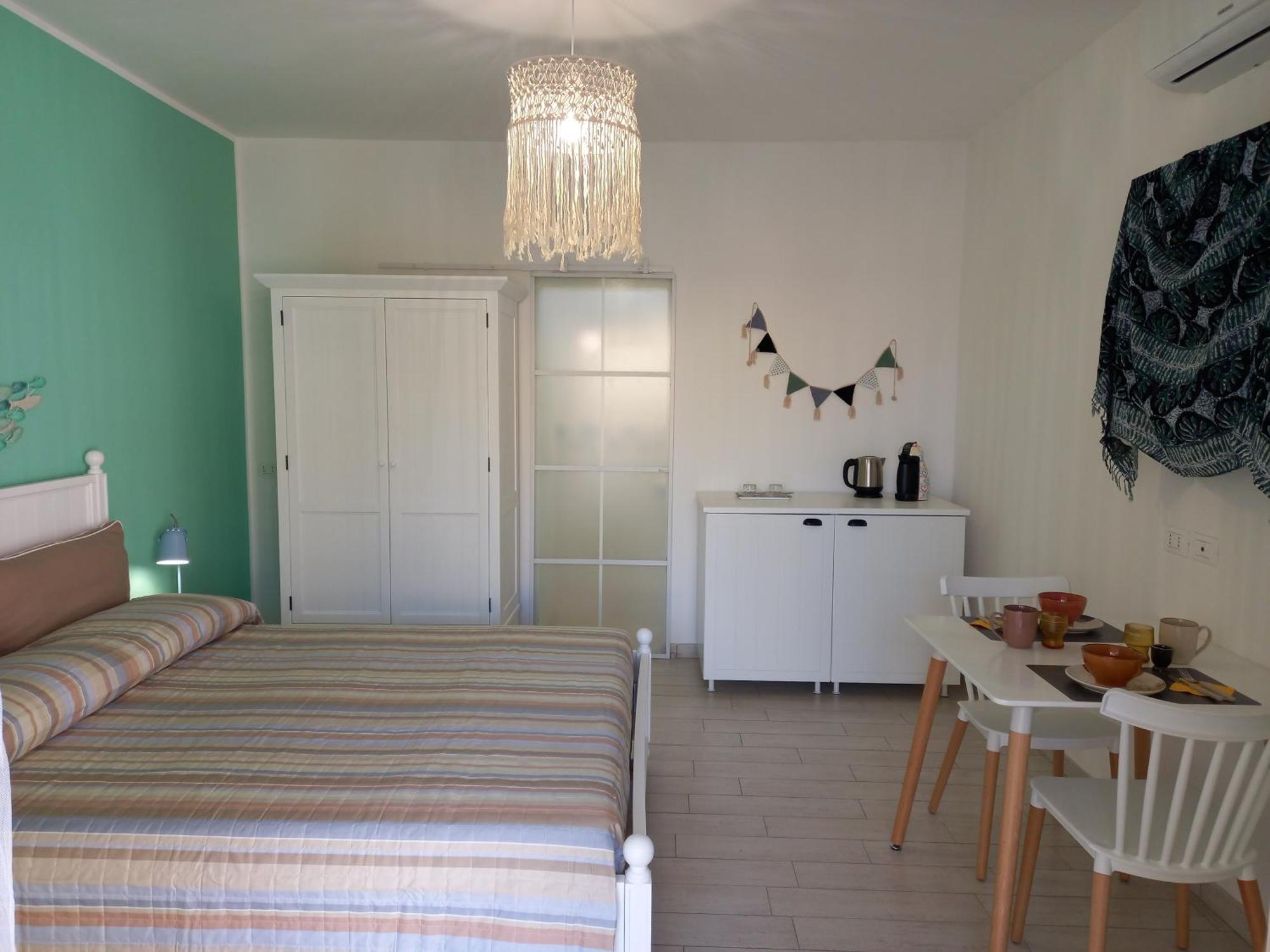 B&B La Stanza Del Borgo Червия Экстерьер фото