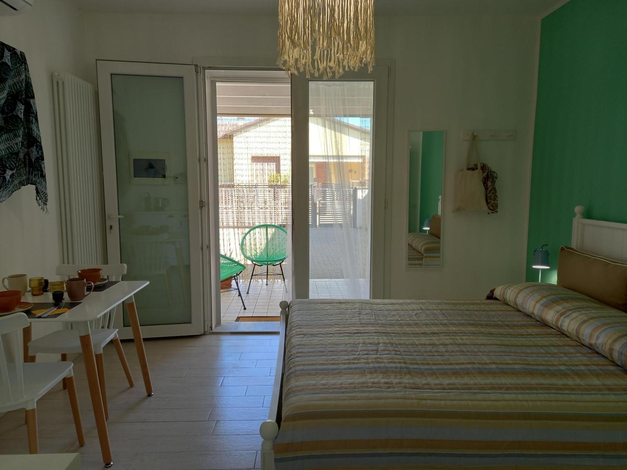 B&B La Stanza Del Borgo Червия Экстерьер фото
